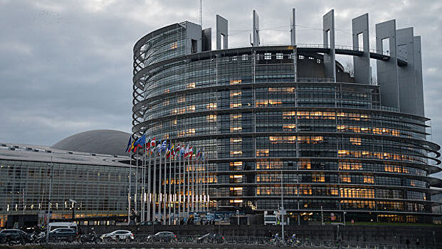 В ЕП призвали применять санкции к странам за отступление от договора ЕС