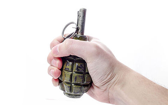 Приморец заперся в машине и угрожал полиции, требуя встречи с Собчак