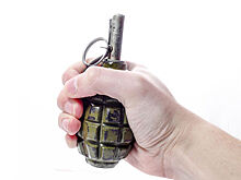 Приморец заперся в машине и угрожал полиции, требуя встречи с Собчак