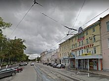 В Орле решили не вводить водителей в искушение и запретят парковку у ТЦ