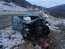 Один человек погиб, четверо пострадали: на Алтае произошло лобовое ДТП