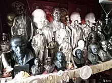 Сибиряк-коммунист продаёт коллекцию бюстов Ленина за полмиллиона  ради операции