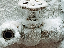 Алло, у нас авария! Салехардцам объяснили, куда обращаться, если перемерзли трубы