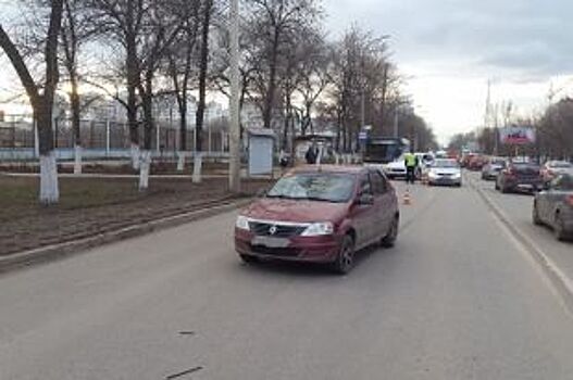 В Самаре на ул. Советской Армии водитель Renault сбил 18-летнего парня