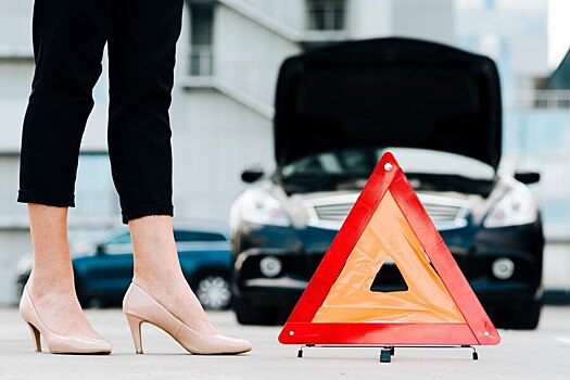Под Тюменью подросток протаранил школьный автобус на купленной тайком машине