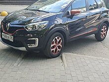 На ул. Московской женщина на Renault перекрыла проезд инвалиду