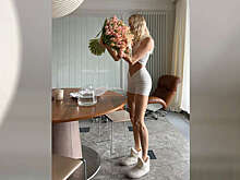 Модель Елена Перминова поделилась фото в облегающих коротких шортах