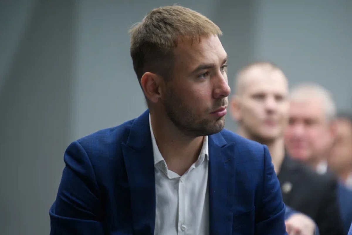 Спортсмен Шипулин: от биатлонной трассы к креслу депутата Заксобрания