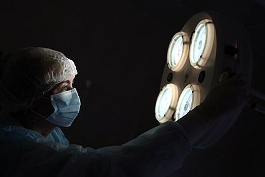 Российский врач посоветовала девушке обследовать себя самостоятельно по видео