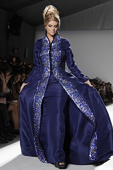 Керсти Элли во время показа коллекции дизайнера Занг Тойа в Нью-Йорке, 2011 год