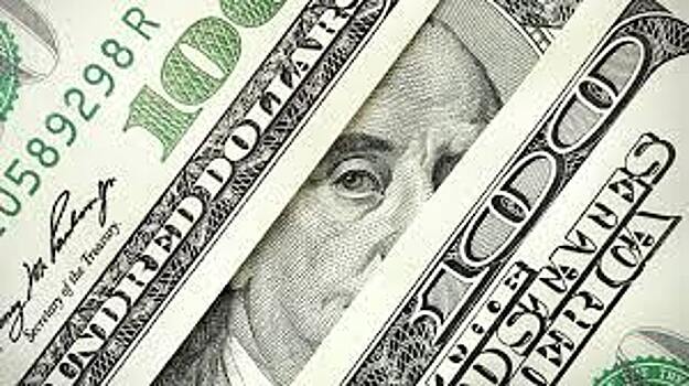 Экономист назвал последствия массового отказа от доллара