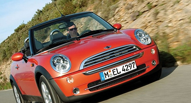 Продается Mini Cooper, созданный для внутреннего рынка Японии