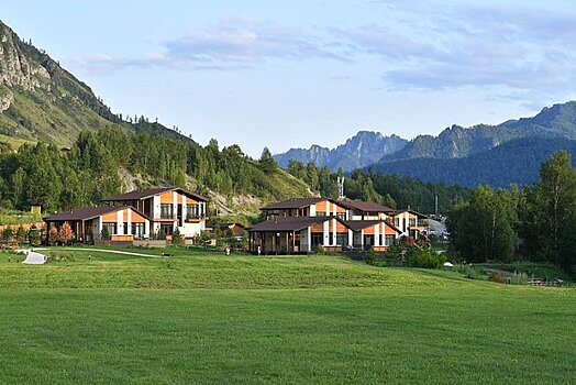 Михаил Мишустин отметил работу Германа Грефа над развитием курорта «Манжерок»