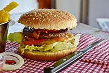 McDonald’s предложит бургеры с растительным мясом