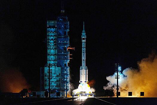 Китай за сутки потерял две космические ракеты