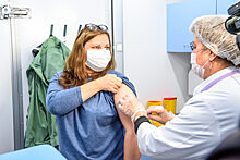 Вакцинацию от гриппа провели для жителей микрорайона Заря в Балашихе