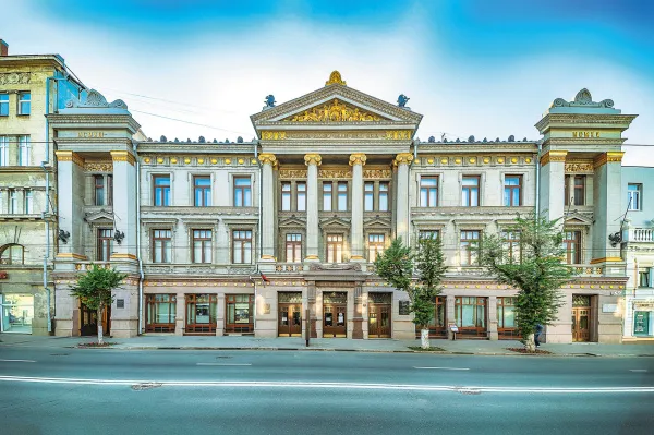 Две работы из коллекции Самарского художественного музея представили в Питере