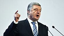 Порошенко появился в эфире CNN с автоматом