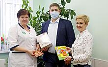 Коллектив больницы имени Семашко устроил конкурс поделок среди детей сотрудников