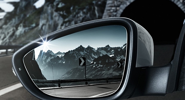 У дилеров появились новые надежные седаны Jetta VA3 по цене от 1,8 млн рублей