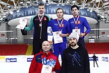 Подмосковные спортсмены выиграли 9 медалей на кубке России по конькобежному спорту