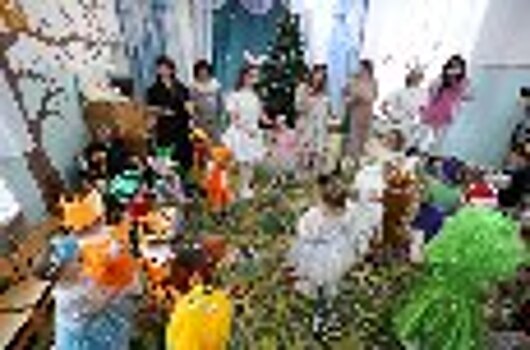 Малыши Дома ребенка при ИК-35 и несовершеннолетние, находящиеся в СИЗО-1 ГУФСИН России по Кемеровской области - Кузбассу, получили новогодние подарки от губернатора