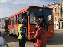 В Кирове неизвестные обстреляли автобус с пассажирами