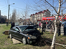 В Ставрополе в результате нарушения очередности проезда произошло столкновение легкового транспорта, спровоцировавший ДТП водитель погиб