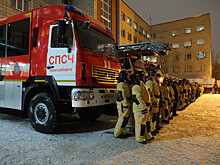 В честь 35-летия: новосибирским спасателям подарили новые автомобили