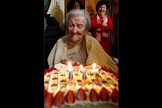 Эмма Морано на праздновании своего 117-летия, 29 ноября 2016 года