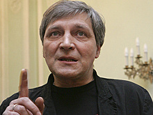 Александра Невзорова и его жену внесли в перечень террористов и экстремистов
