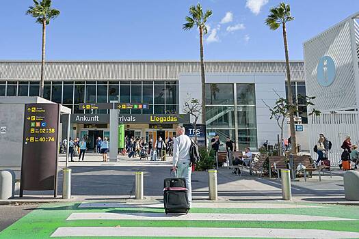 Мужчина попытался сесть на рейс в Европе с телом супруги и попался