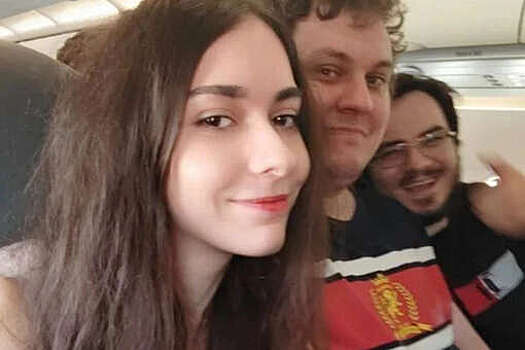 Блогер Юрий Хованский опубликовал фото со стримером Мэддисоном на борту одного самолета