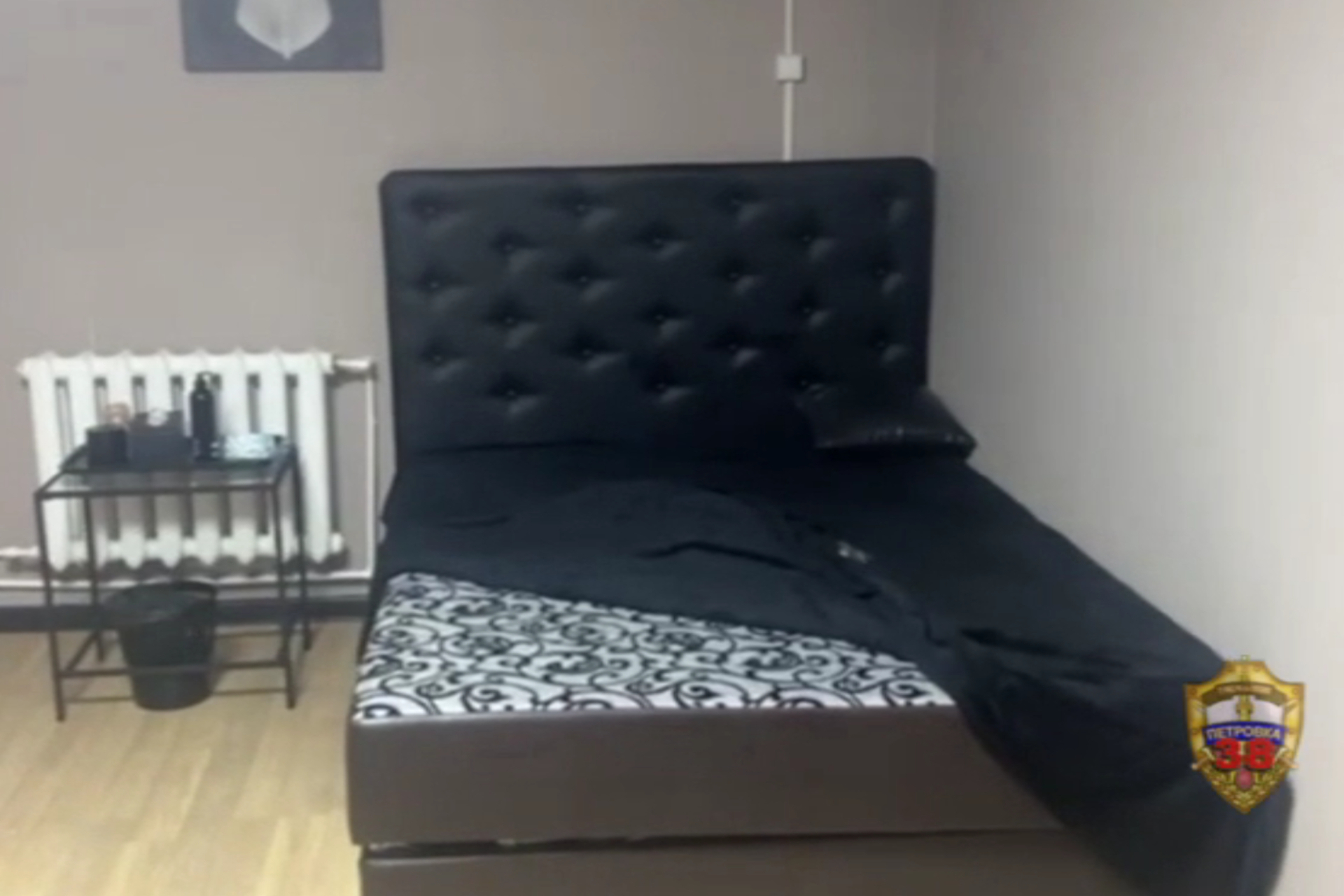 В Москве ликвидировали бордель в подвале жилого дома