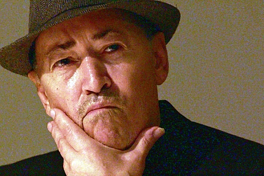 Звезда фильма "Лицо со шрамом" умер от передозировки в ванной дома своего друга