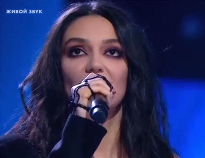 Почему Бывший На Фото Один