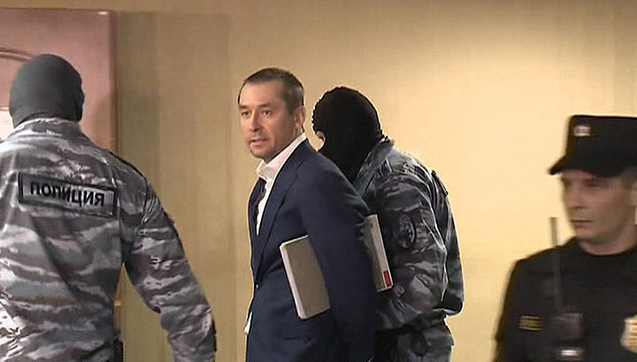 Защищать Захарченко будут три адвоката
