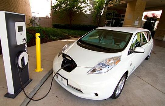 В два раза увеличилось число регистраций электромобилей в США за последний год