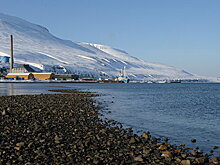 Российские водолазы отправились к месту крушения Ми-8 на Шпицбергене