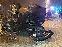 В столкновении перевернуло машину: семь человек пострадали в ДТП в Алматы