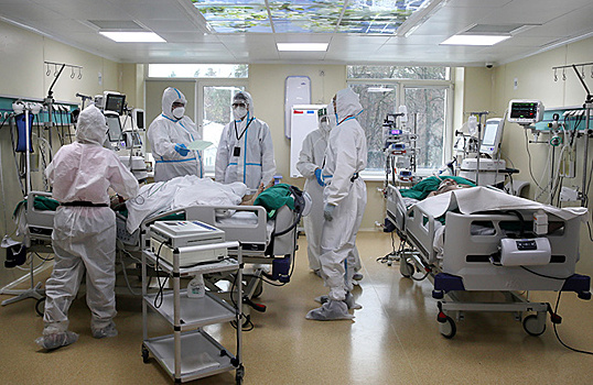 «Потолка роста не видно». В России новый антирекорд — более 27,5 тысячи случаев коронавируса