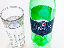 В России приостановили продажу нескольких партий воды "Джермук"