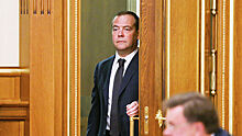 Медведев посетил детский сад в одном из новых микрорайонов Севастополя