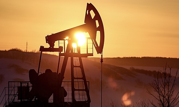 МЭА повысило прогноз роста спроса на нефть в 2025 году почти на 50 тыс. б/с