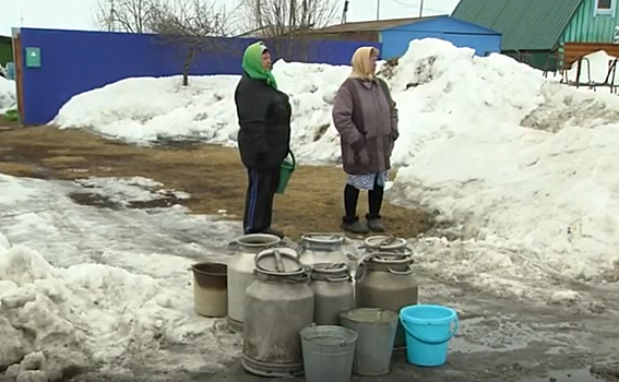 Без воды остались жители Малого Оеша на несколько дней