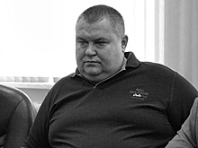 Умер российский депутат из мема «Время затянуть потуже пояса!»
