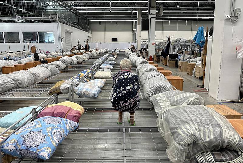 Названо число остающихся в ПВР россиян после вывоза из зоны боевых действий