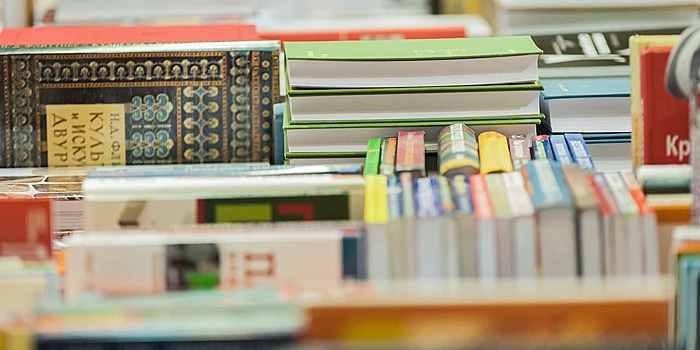 В библиотеке №42 открылась книжная выставка