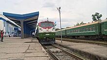 Из Душанбе в Ташкен отправился первый за 30 лет поезд
