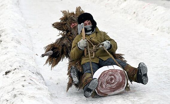 Россиянам дали совет по выбору санок и снегокатов